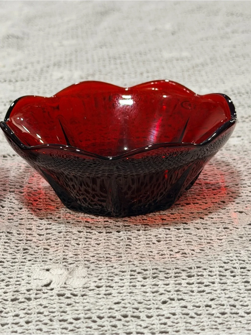 Scalloped set 2 desert or fruit  bowls produced by Anchor Hocking 5”
